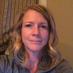 Meet your Posher, Debbie